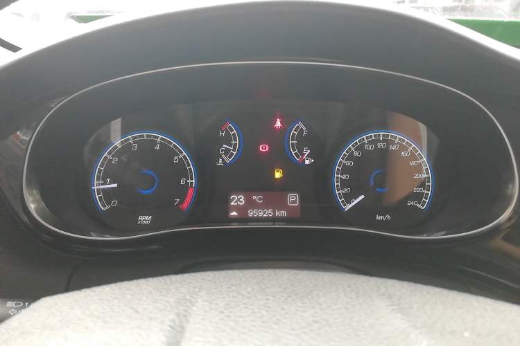 Used Fiat Viaggio 2012 1.4T Automatic Enjoyment Edition Instrument Cluster