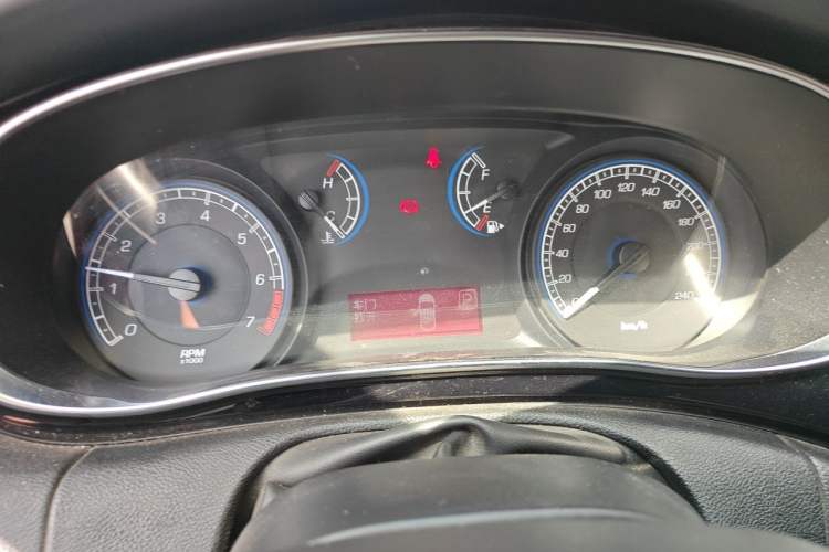 Used Fiat Viaggio 2012 1.4T Automatic Enjoyment Edition Instrument Cluster