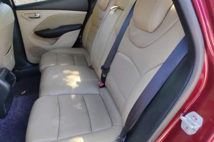 Used Fiat Viaggio 2012 1.4T Manual Enjoyment Edition Interior 1
