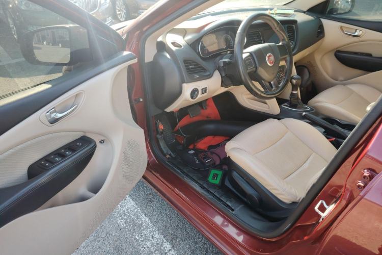 Used Fiat Viaggio 2012 1.4T Automatic Enjoyment Edition Interior 3