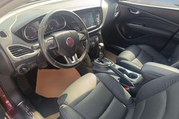 Used Fiat Viaggio 2012 1.4T Automatic Jingxiang Edition Interior 3