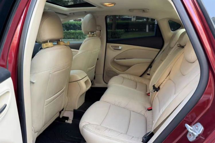 Used Fiat Viaggio 2012 1.4T Automatic Jingxiang Edition Interior 3