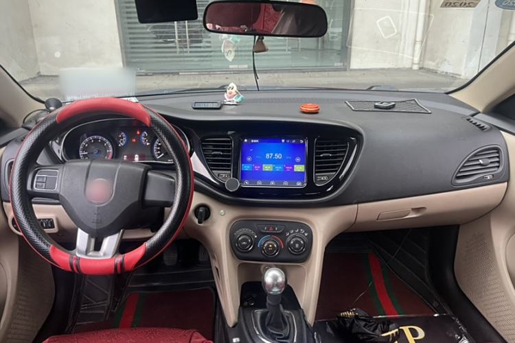 Used Fiat Viaggio 2012 1.4T Manual Enjoyment Edition Interior 4