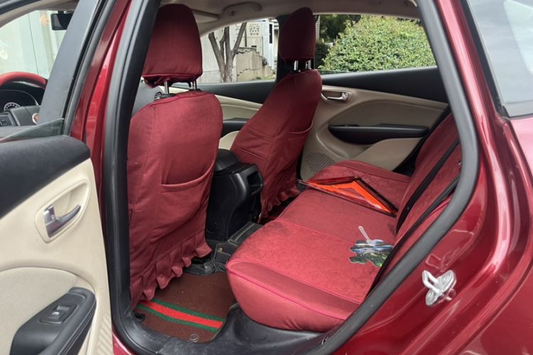 Used Fiat Viaggio 2012 1.4T Manual Enjoyment Edition Interior 5