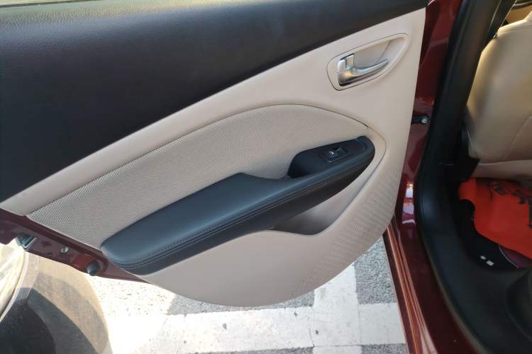 Used Fiat Viaggio 2012 1.4T Automatic Enjoyment Edition Interior 8