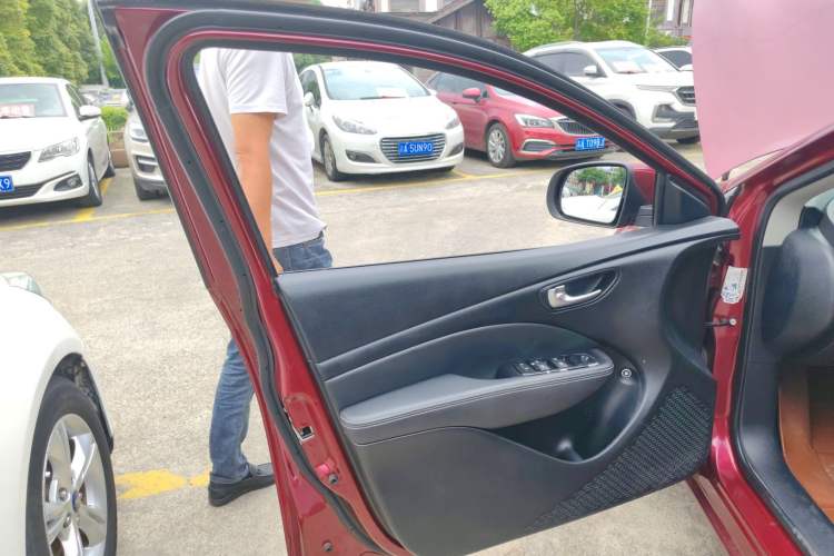 Used Fiat Viaggio 2012 1.4T Automatic Jingxiang Edition Left Front Door Interior