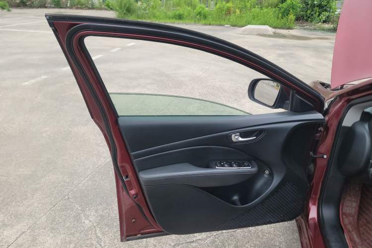 Used Fiat Viaggio 2012 1.4T Automatic Jingxiang Edition Left Front Door Interior