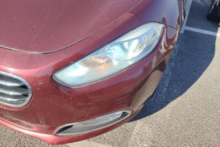 Used Fiat Viaggio 2012 1.4T Automatic Enjoyment Edition Left Front Headlight