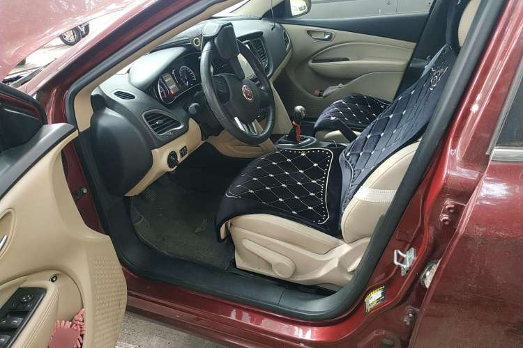 Used Fiat Viaggio 2012 1.4T Manual Enjoyment Edition Left Front Seat