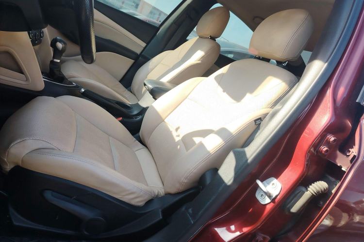 Used Fiat Viaggio 2012 1.4T Automatic Enjoyment Edition Left Front Seat