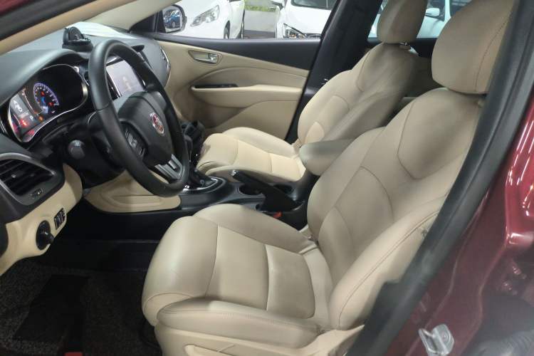 Used Fiat Viaggio 2012 1.4T Automatic Enjoyment Edition Left Front Seat