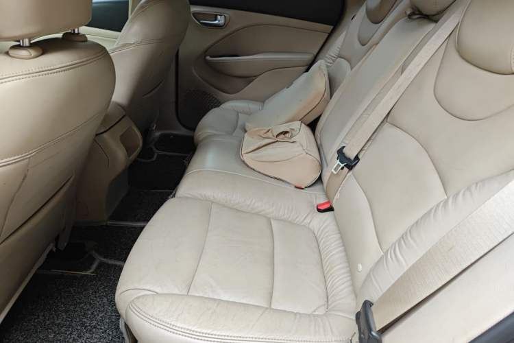 Used Fiat Viaggio 2012 1.4T Automatic Luxury Edition Left Rear Seat