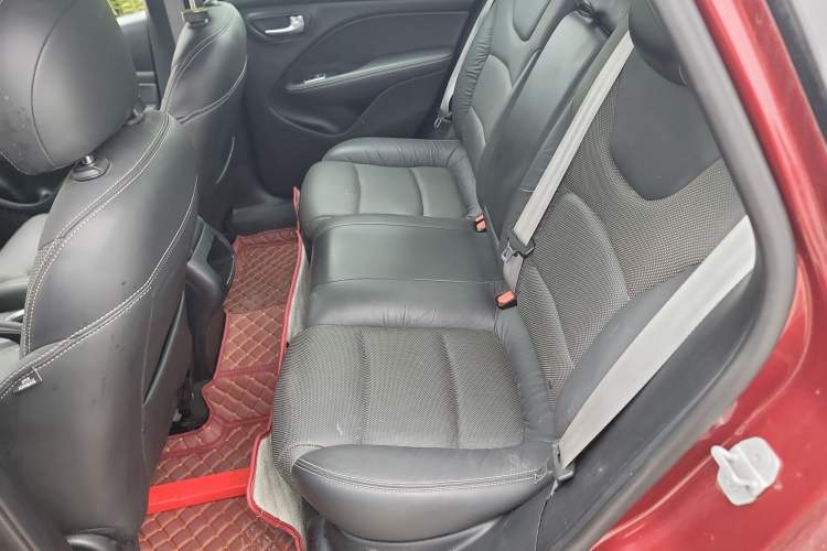 Used Fiat Viaggio 2012 1.4T Automatic Jingxiang Edition Left Rear Seat