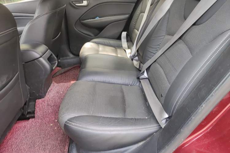 Used Fiat Viaggio 2012 1.4T Automatic Jingxiang Edition Left Rear Seat