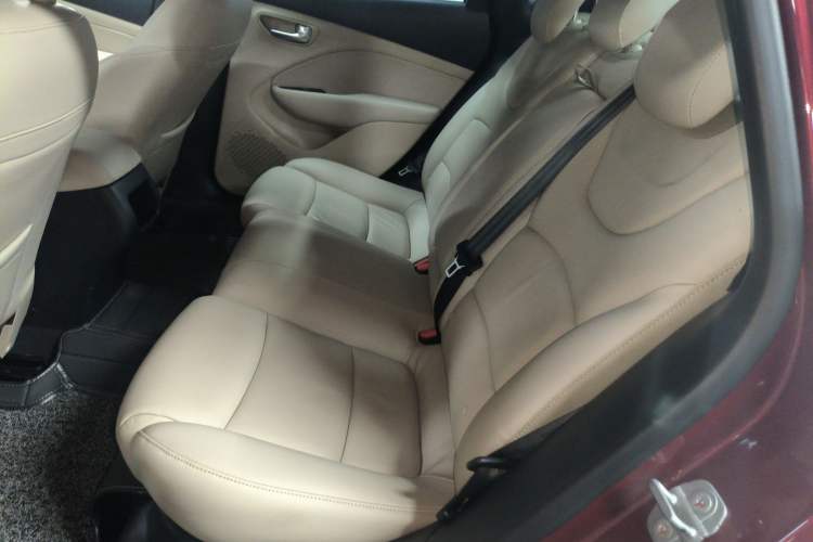 Used Fiat Viaggio 2012 1.4T Automatic Enjoyment Edition Left Rear Seat
