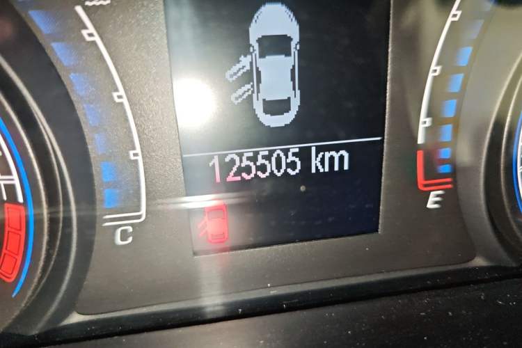 Used Fiat Viaggio 2012 1.4T Manual Enjoyment Edition Odometer Close Up