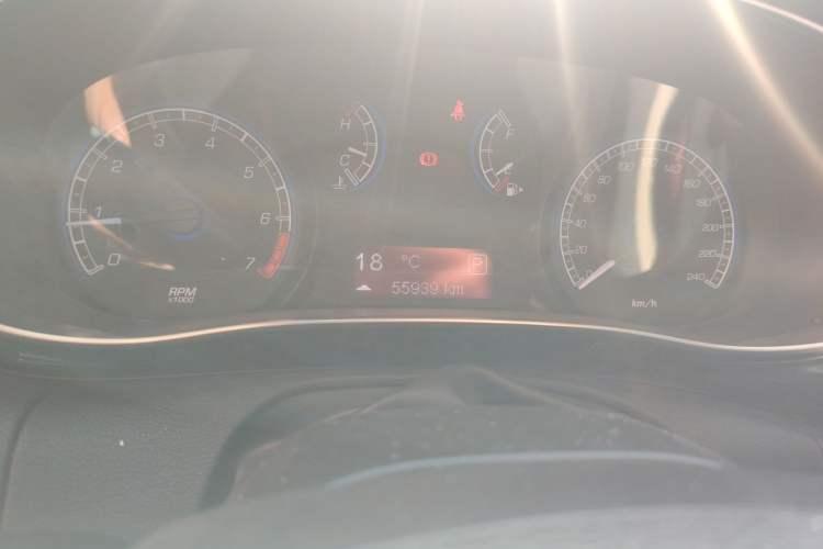 Used Fiat Viaggio 2012 1.4T Automatic Enjoyment Edition Odometer Close Up