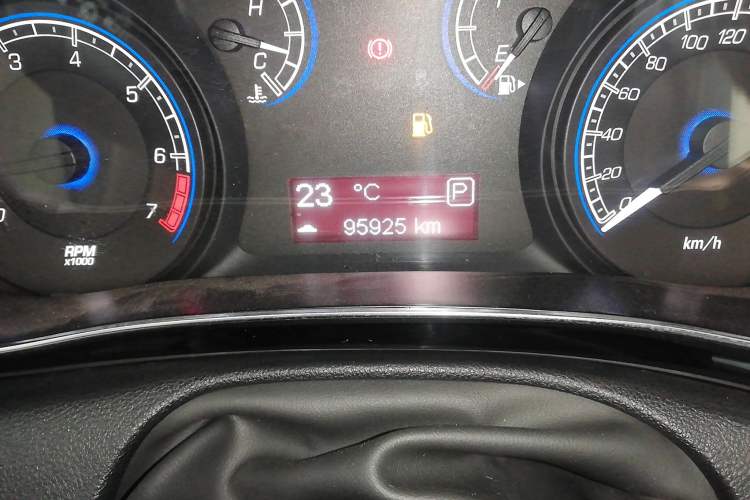 Used Fiat Viaggio 2012 1.4T Automatic Enjoyment Edition Odometer Close Up