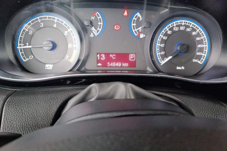 Used Fiat Viaggio 2012 1.4T Automatic Enjoyment Edition Odometer Close Up