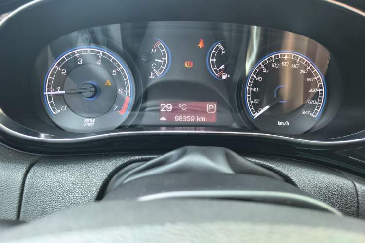 Used Fiat Viaggio 2012 1.4T Automatic Enjoyment Edition Odometer Close Up