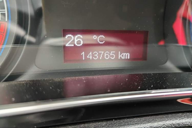Used Fiat Viaggio 2012 1.4T Automatic Enjoyment Edition Odometer Close Up