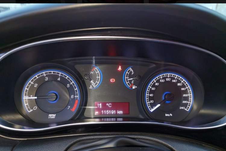 Used Fiat Viaggio 2012 1.4T Manual Enjoyment Edition Odometer Close Up