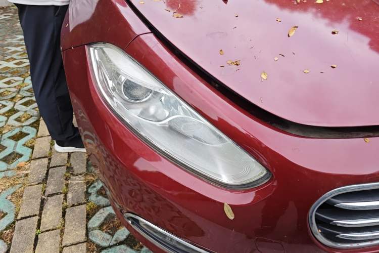 Used Fiat Viaggio 2012 1.4T Automatic Luxury Edition Right Front Headlight
