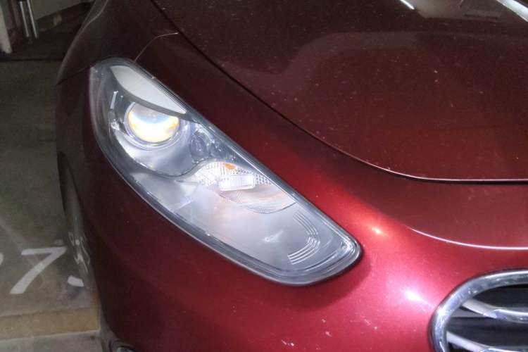Used Fiat Viaggio 2012 1.4T Automatic Jingxiang Edition Right Front Headlight