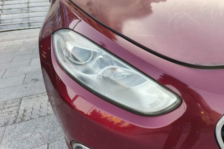 Used Fiat Viaggio 2012 1.4T Automatic Jingxiang Edition Right Front Headlight