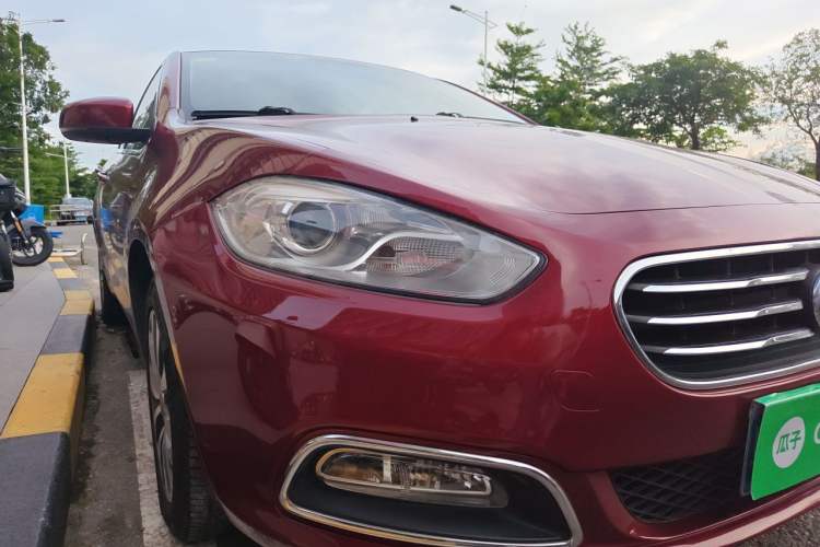 Used Fiat Viaggio 2012 1.4T Automatic Enjoyment Edition Right Front Headlight