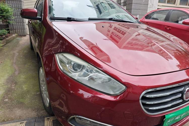 Used Fiat Viaggio 2012 1.4T Automatic Enjoyment Edition Right Front Headlight