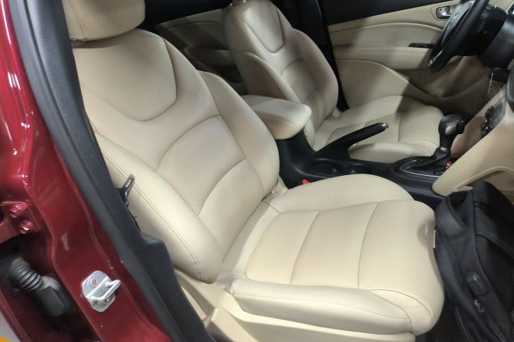 Used Fiat Viaggio 2012 1.4T Automatic Enjoyment Edition Right Front Seat