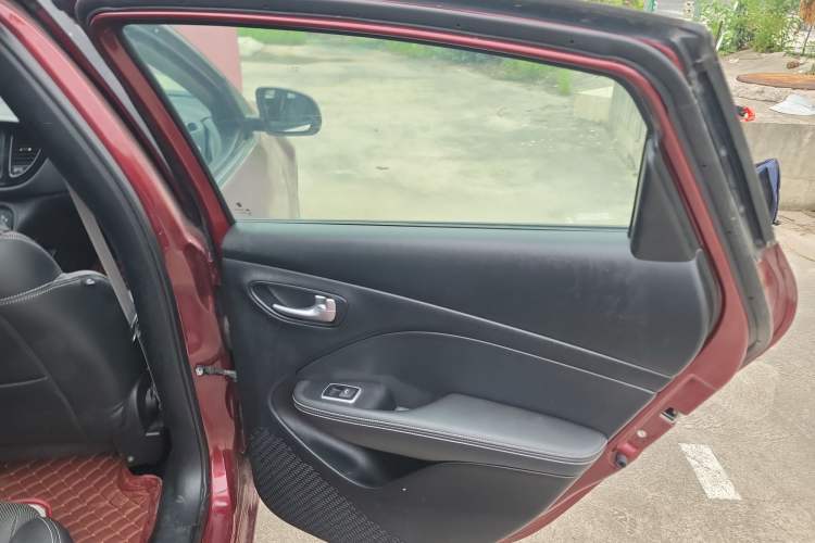 Used Fiat Viaggio 2012 1.4T Automatic Jingxiang Edition Right Rear Door Interior