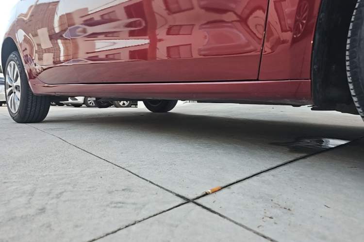 Used Fiat Viaggio 2012 1.4T Automatic Jingxiang Edition Right Side Sill