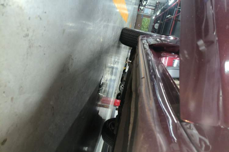 Used Fiat Viaggio 2012 1.4T Automatic Enjoyment Edition Right Side Sill