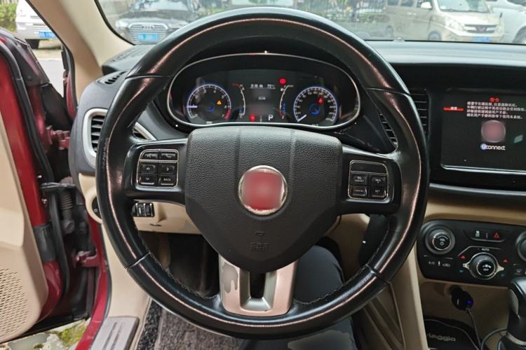 Used Fiat Viaggio 2012 1.4T Automatic Luxury Edition Steering Wheel