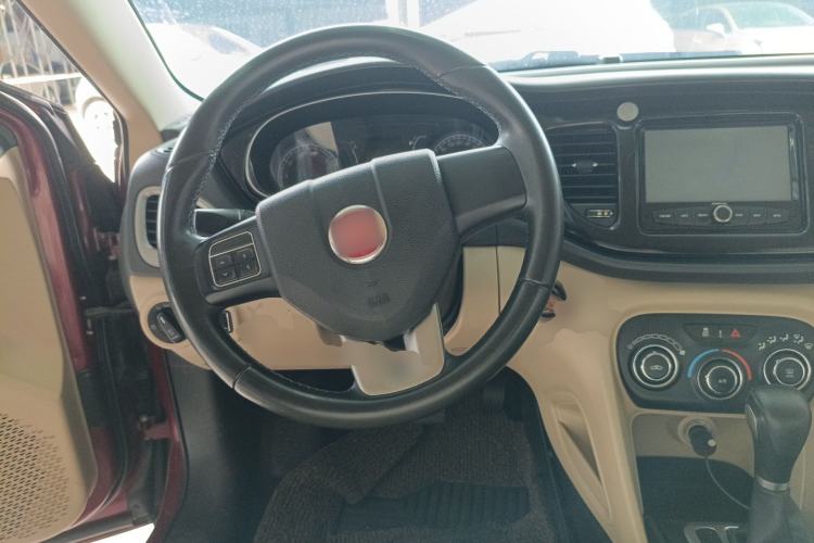 Used Fiat Viaggio 2012 1.4T Automatic Enjoyment Edition Steering Wheel