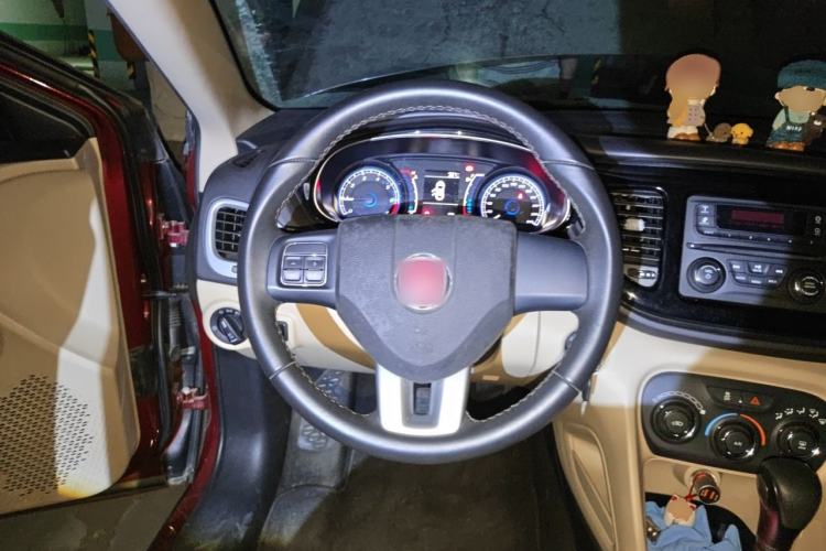 Used Fiat Viaggio 2012 1.4T Automatic Enjoyment Edition Steering Wheel