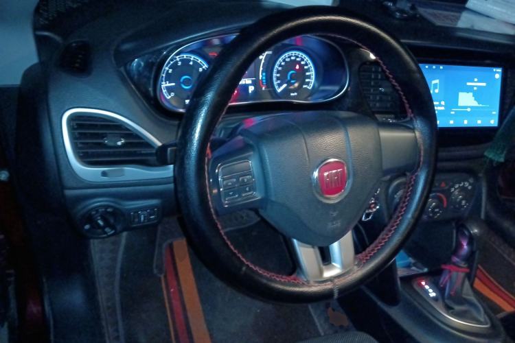 Used Fiat Viaggio 2012 1.4T Automatic Jingxiang Edition Steering Wheel