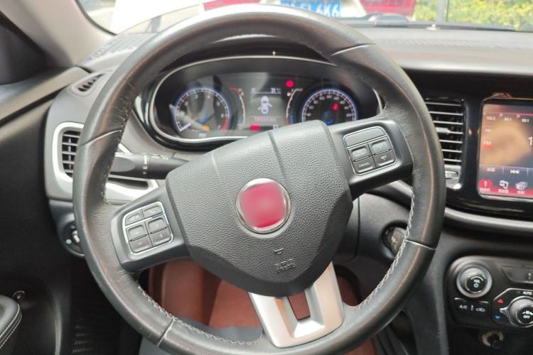 Used Fiat Viaggio 2012 1.4T Automatic Luxury Edition Steering Wheel