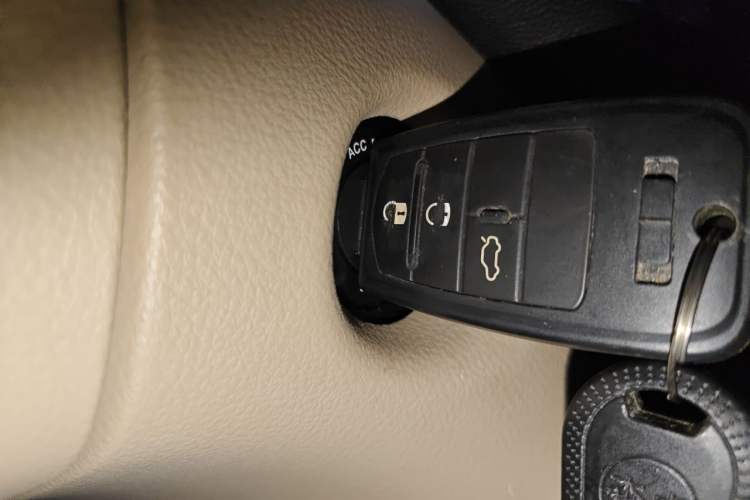 Used Fiat Viaggio 2012 1.4T Automatic Enjoyment Edition Vehicle Key