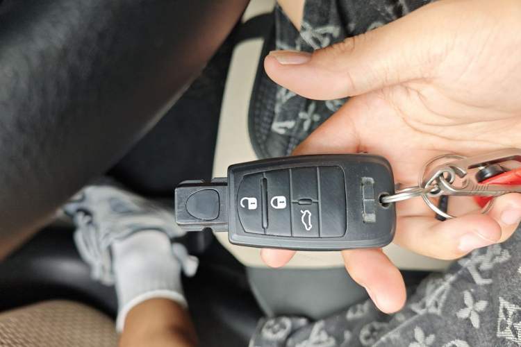 Used Fiat Viaggio 2012 1.4T Automatic Enjoyment Edition Vehicle Key
