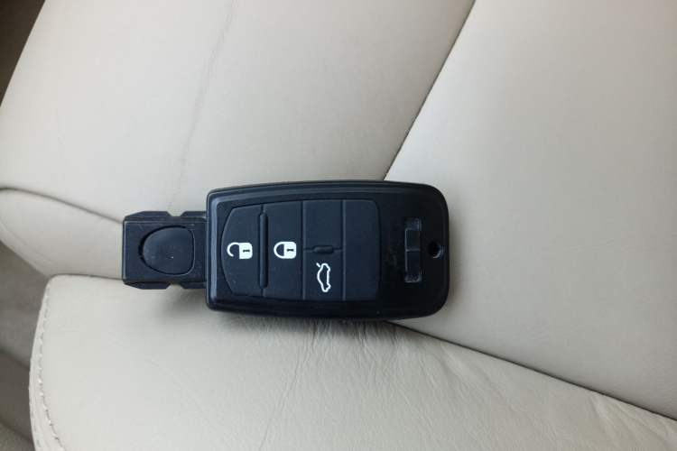 Used Fiat Viaggio 2012 1.4T Automatic Luxury Edition Vehicle Key