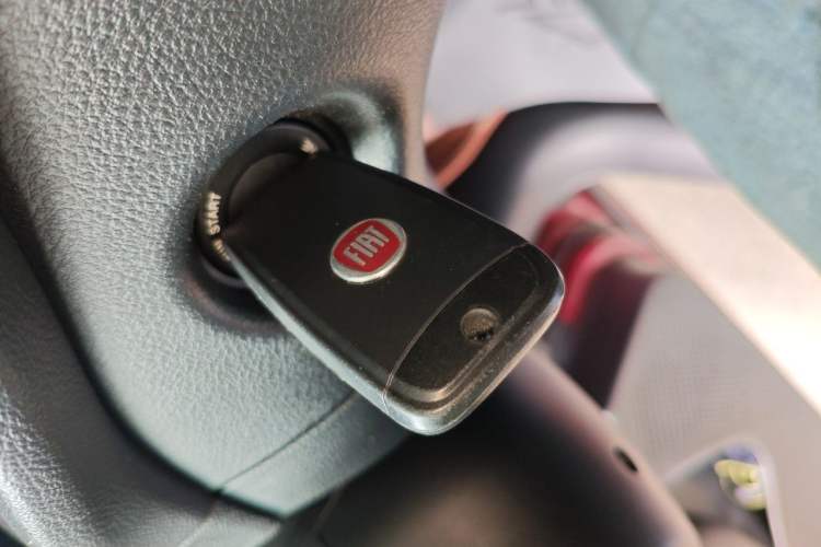 Used Fiat Viaggio 2012 1.4T Automatic Luxury Edition Vehicle Key