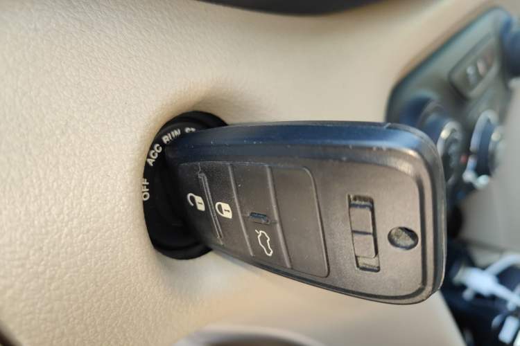 Used Fiat Viaggio 2012 1.4T Automatic Luxury Edition Vehicle Key
