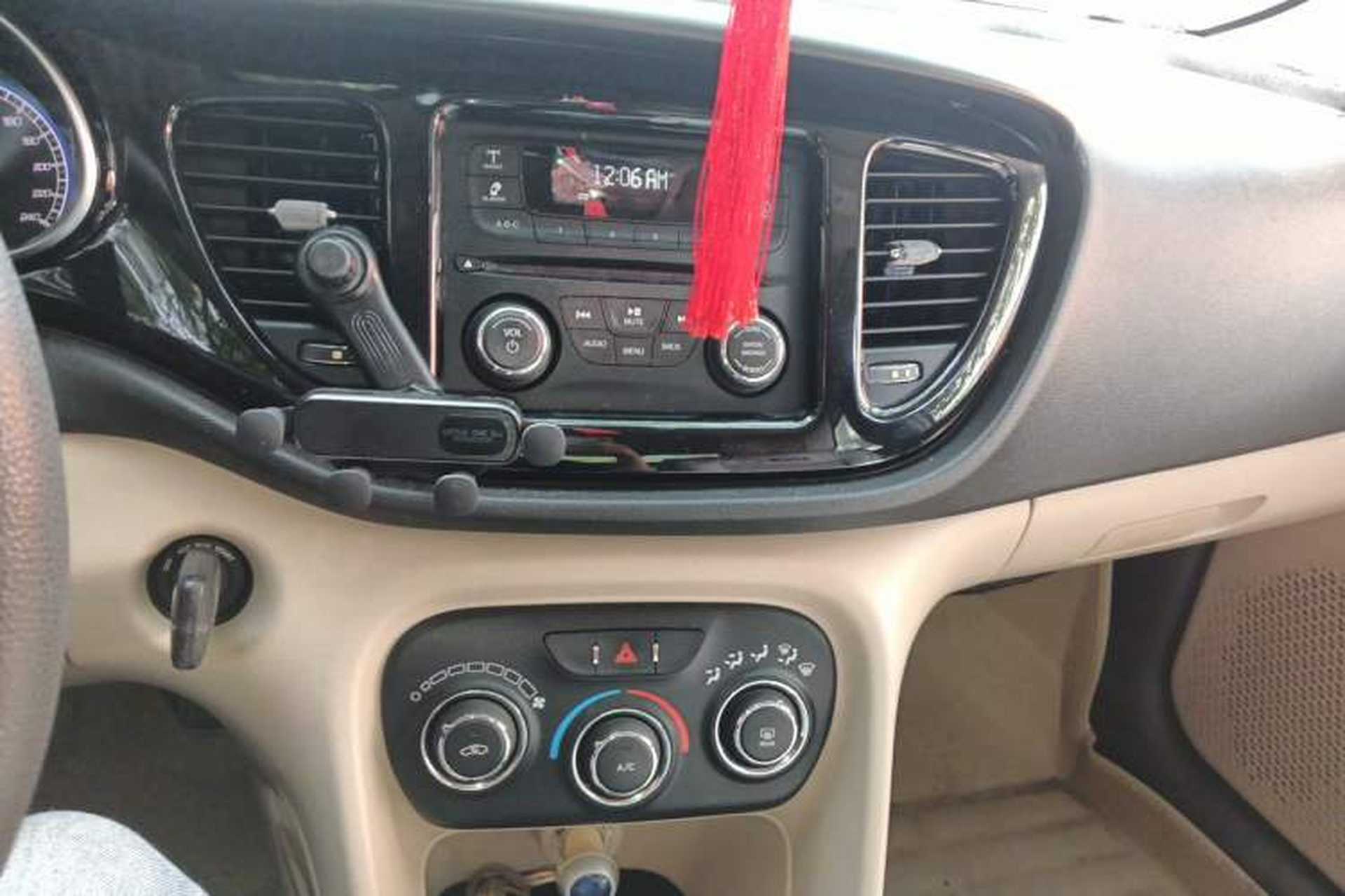 Used Fiat Viaggio 2012 1.4T Manual Enjoyment Edition Audio And AC Panel