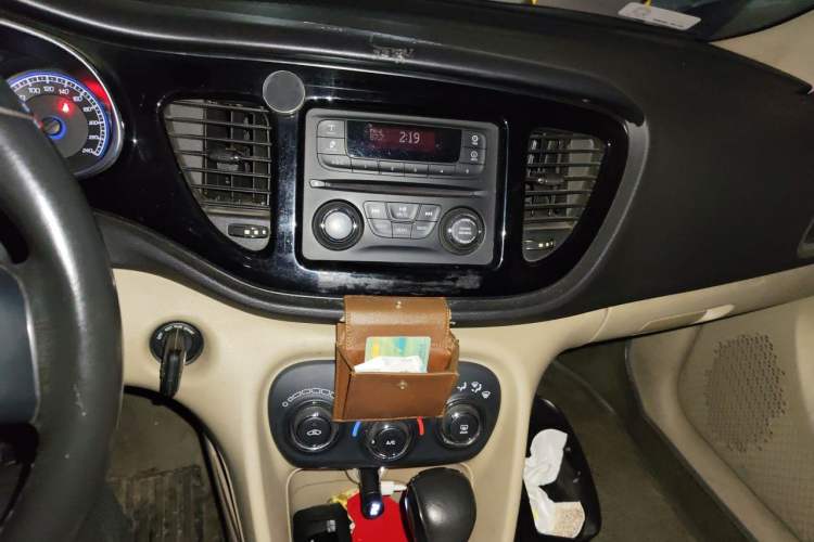 Used Fiat Viaggio 2012 1.4T Automatic Jingxiang Edition Audio And AC Panel