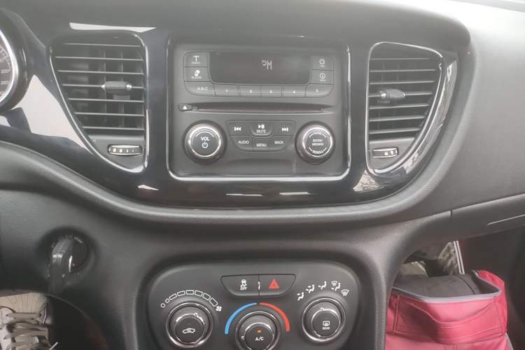 Used Fiat Viaggio 2012 1.4T Automatic Jingxiang Edition Audio And AC Panel