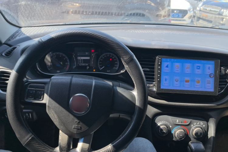 Used Fiat Viaggio 2012 1.4T Automatic Jingxiang Edition Center Console