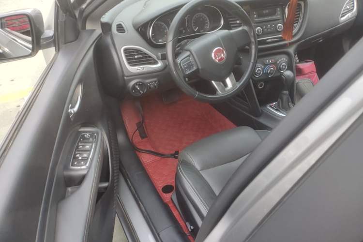 Used Fiat Viaggio 2012 1.4T Automatic Jingxiang Edition Driver Seat